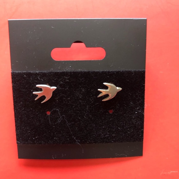 925 Sterling Silver stud earring - Picture 1 of 4